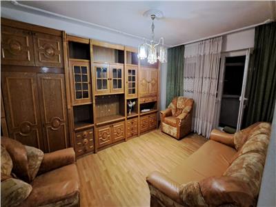 Apartament 3 camere de vanzare zona B-dul Bucuresti