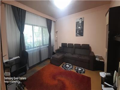 Apartament 3 camere de vanzare zona Cantacuzino