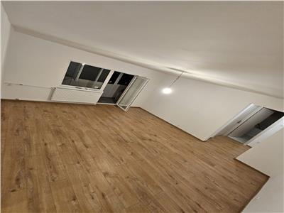 Apartament 2 camere Zona Malu Rosu etaj 1